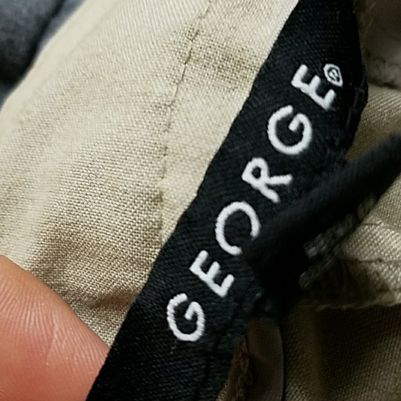 a set of two dress pants - Picture 4 of 4